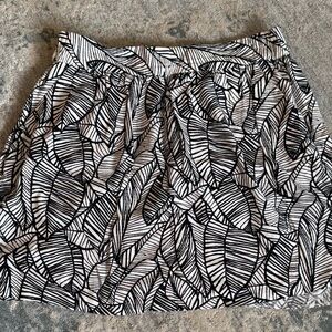 LOFT Monochrome Leaf Pattern Skirt